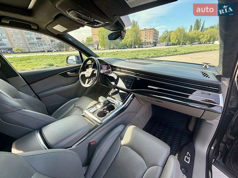 Внедорожник / Кроссовер Audi Q7 2020 в Каменец-Подольском