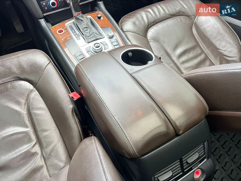 Внедорожник / Кроссовер Audi Q7 2012 в Киеве