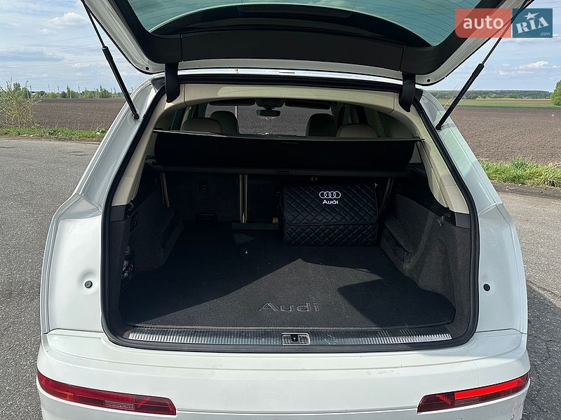 Позашляховик / Кросовер Audi Q7 2017 в Бердичеві фото 29 Позашляховик / Кросовер Audi Q7 2017 в Бердичеві
