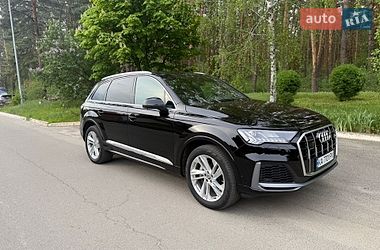 Внедорожник / Кроссовер Audi Q7 2020 в Киеве