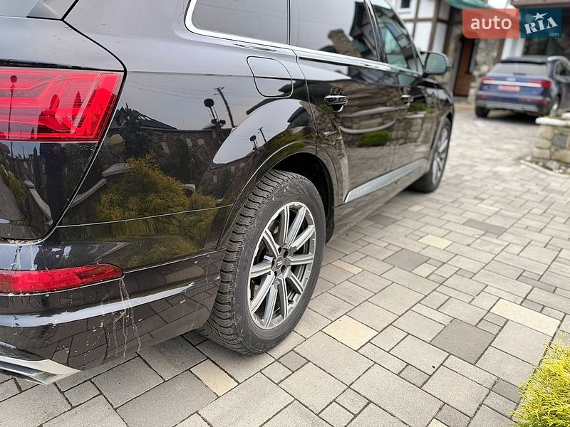 Внедорожник / Кроссовер Audi Q7 2017 в Моршине