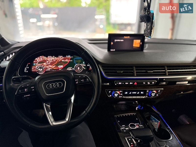 Внедорожник / Кроссовер Audi Q7 2017 в Моршине