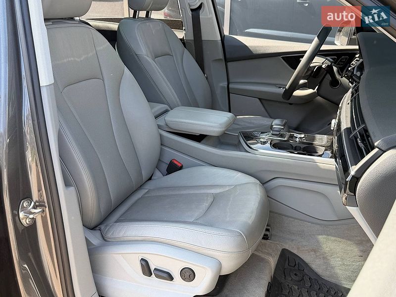 Внедорожник / Кроссовер Audi Q7 2018 в Киеве