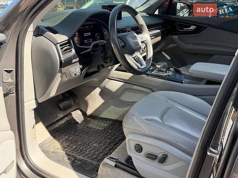 Внедорожник / Кроссовер Audi Q7 2018 в Киеве