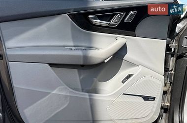 Внедорожник / Кроссовер Audi Q7 2018 в Киеве