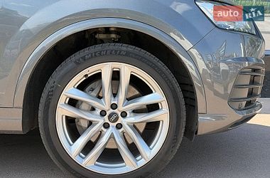 Внедорожник / Кроссовер Audi Q7 2018 в Киеве