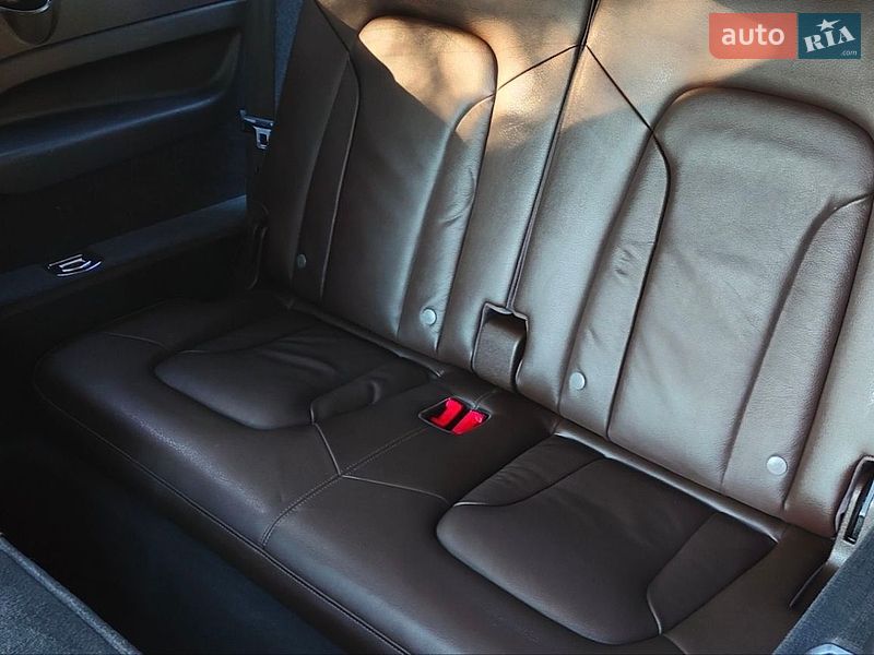 Внедорожник / Кроссовер Audi Q7 2014 в Дубно