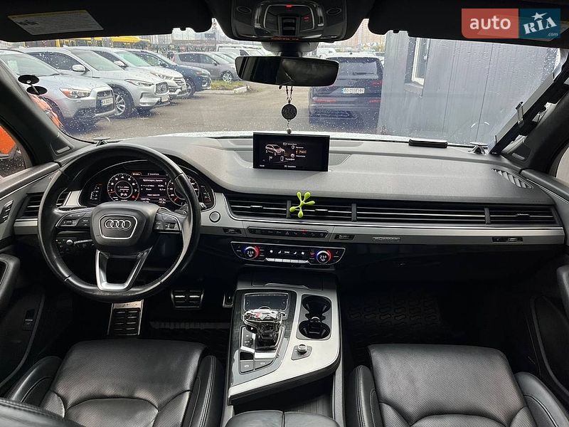 Внедорожник / Кроссовер Audi Q7 2017 в Киеве