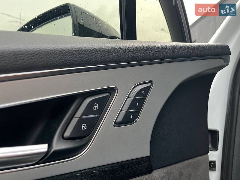 Внедорожник / Кроссовер Audi Q7 2017 в Киеве