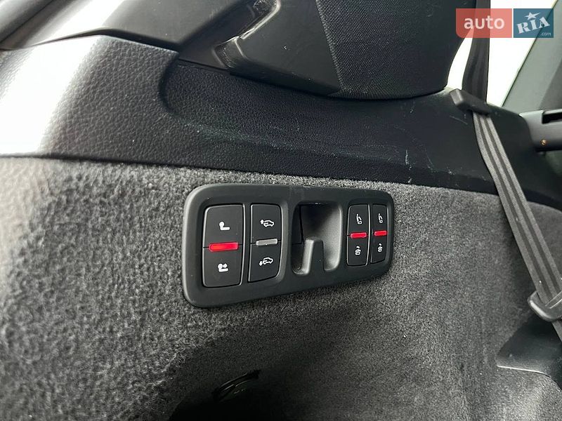 Внедорожник / Кроссовер Audi Q7 2017 в Киеве
