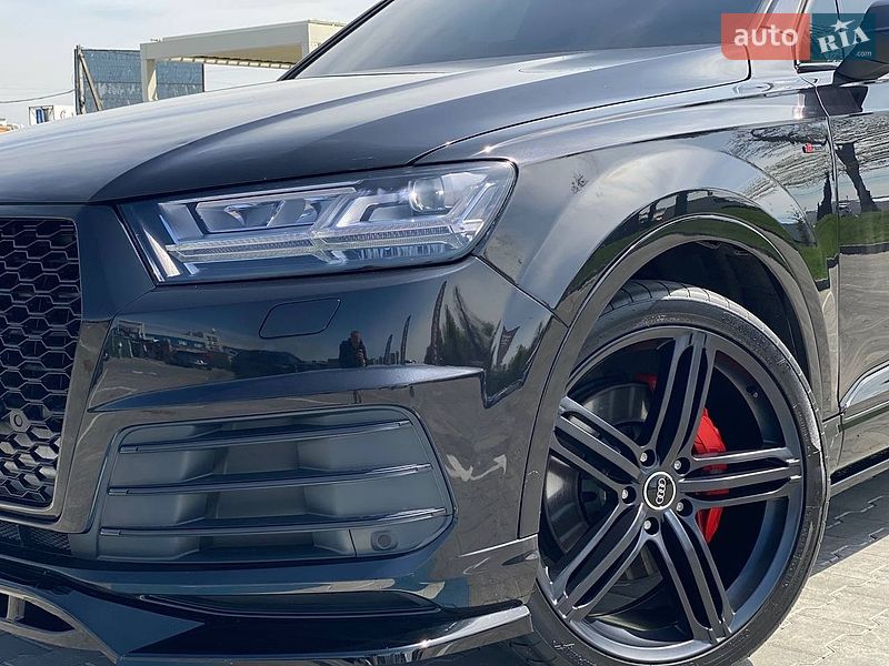 Внедорожник / Кроссовер Audi Q7 2018 в Киеве