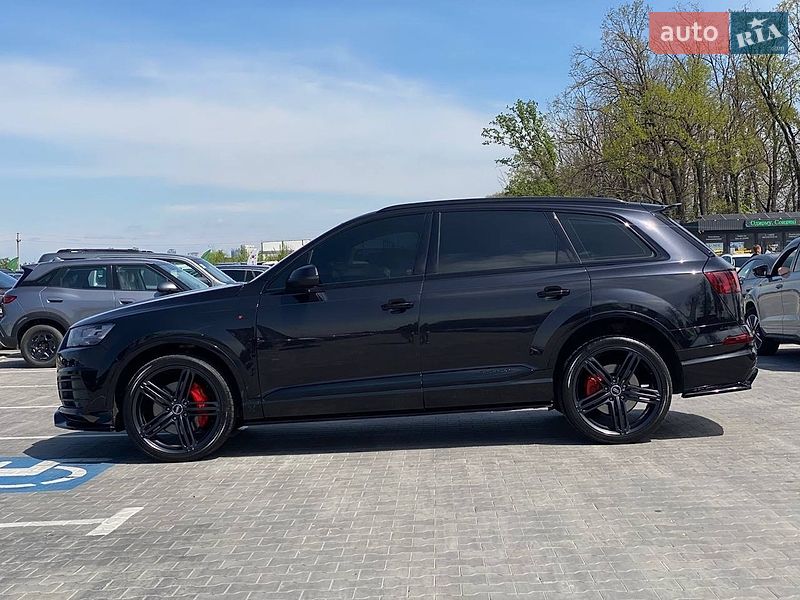 Внедорожник / Кроссовер Audi Q7 2018 в Киеве
