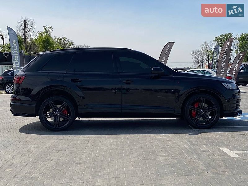 Внедорожник / Кроссовер Audi Q7 2018 в Киеве