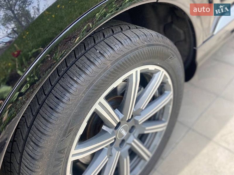 Внедорожник / Кроссовер Audi Q7 2018 в Киеве