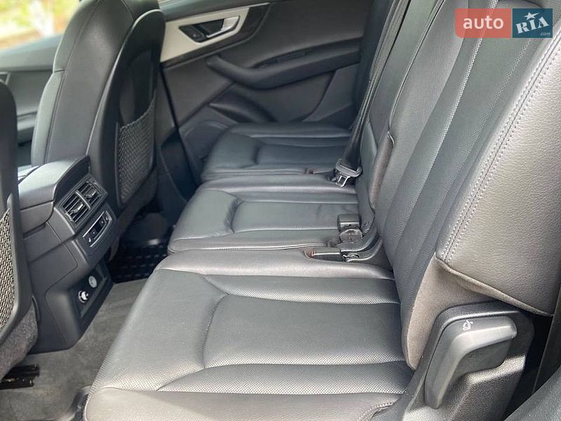 Внедорожник / Кроссовер Audi Q7 2018 в Киеве
