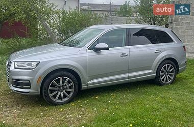 Внедорожник / Кроссовер Audi Q7 2017 в Городке