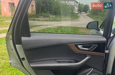Внедорожник / Кроссовер Audi Q7 2017 в Городке