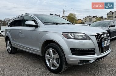 Внедорожник / Кроссовер Audi Q7 2014 в Ровно