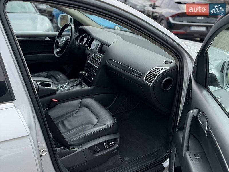 Внедорожник / Кроссовер Audi Q7 2014 в Ровно