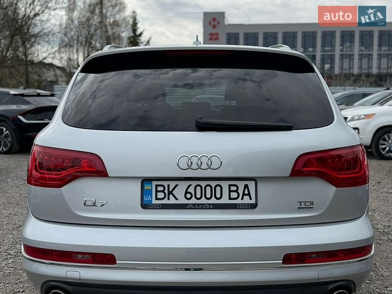 Внедорожник / Кроссовер Audi Q7 2014 в Ровно