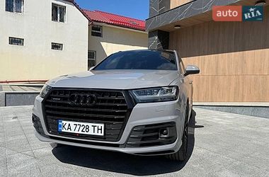 Внедорожник / Кроссовер Audi Q7 2017 в Киеве