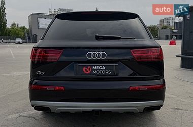 Внедорожник / Кроссовер Audi Q7 2018 в Киеве