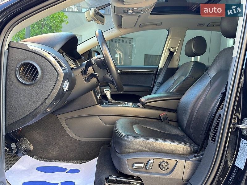 Позашляховик / Кросовер Audi Q7 2015 в Львові