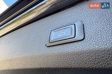 Позашляховик / Кросовер Audi Q7 2015 в Львові