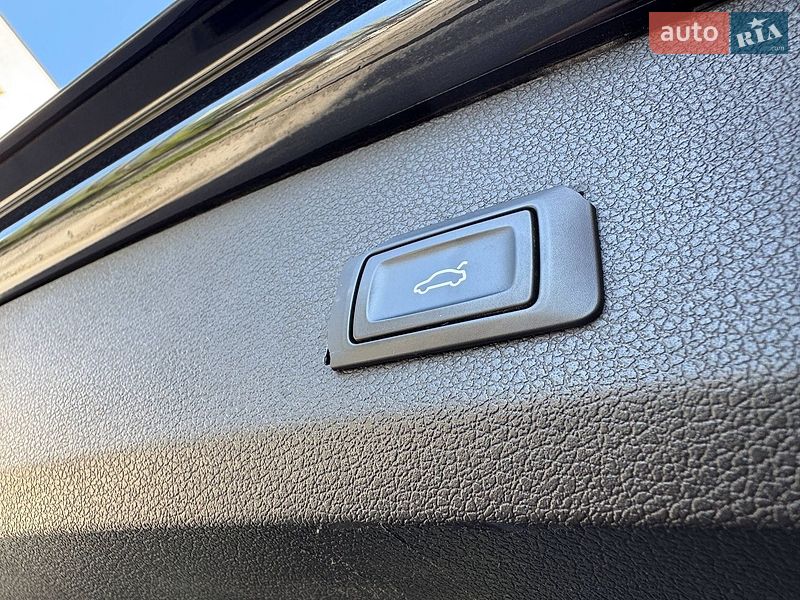 Позашляховик / Кросовер Audi Q7 2015 в Львові