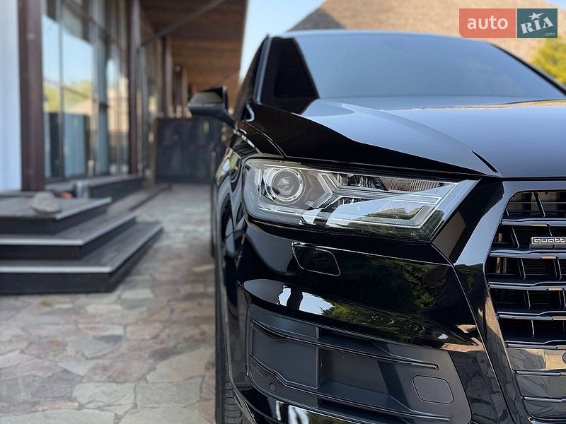 Позашляховик / Кросовер Audi Q7 2019 в Дніпрі