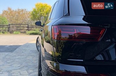Позашляховик / Кросовер Audi Q7 2019 в Дніпрі