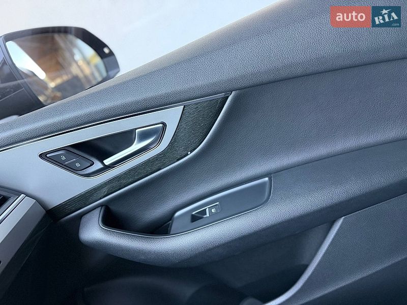 Позашляховик / Кросовер Audi Q7 2019 в Дніпрі