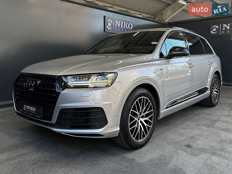 Внедорожник / Кроссовер Audi Q7 2017 в Киеве