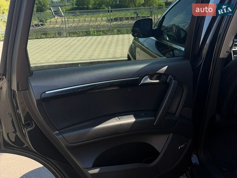 Внедорожник / Кроссовер Audi Q7 2012 в Киеве