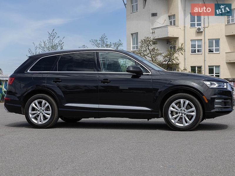 Внедорожник / Кроссовер Audi Q7 2016 в Киеве
