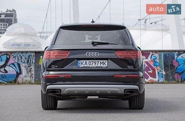 Внедорожник / Кроссовер Audi Q7 2016 в Киеве