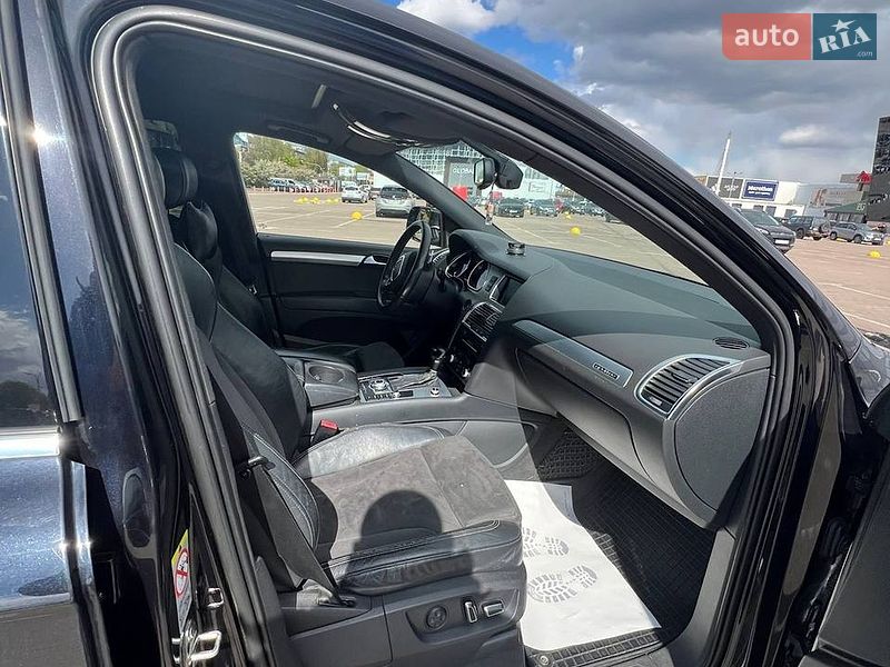 Позашляховик / Кросовер Audi Q7 2011 в Житомирі
