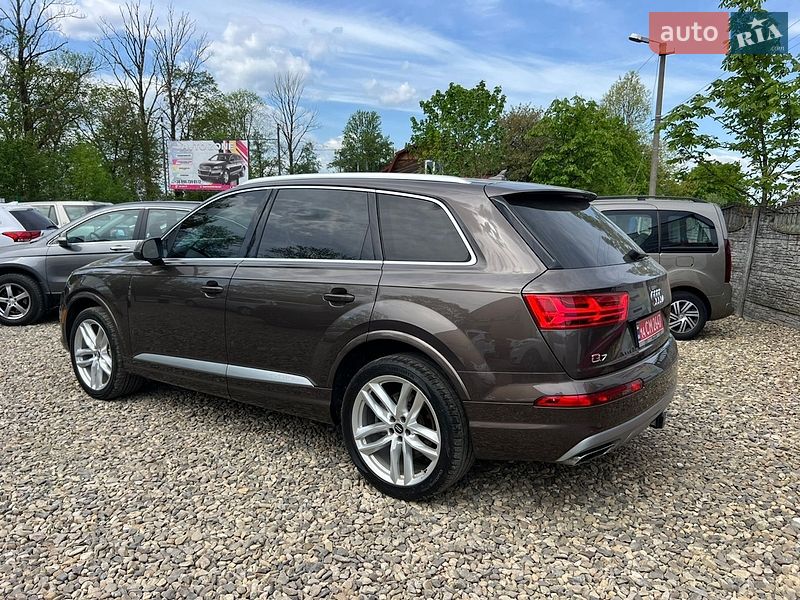 Позашляховик / Кросовер Audi Q7 2017 в Коломиї