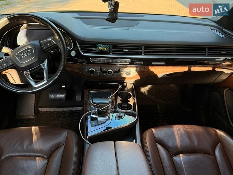 Позашляховик / Кросовер Audi Q7 2017 в Хмельницькому