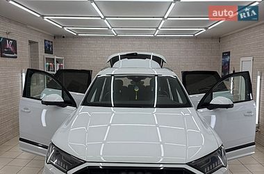 Внедорожник / Кроссовер Audi Q7 2021 в Киеве