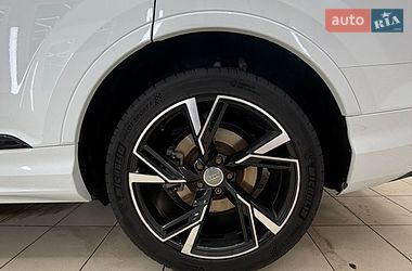 Внедорожник / Кроссовер Audi Q7 2021 в Киеве