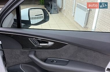 Внедорожник / Кроссовер Audi Q7 2021 в Киеве