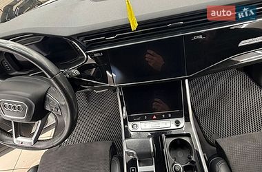 Внедорожник / Кроссовер Audi Q7 2021 в Киеве