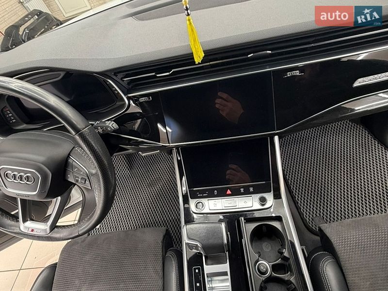 Внедорожник / Кроссовер Audi Q7 2021 в Киеве