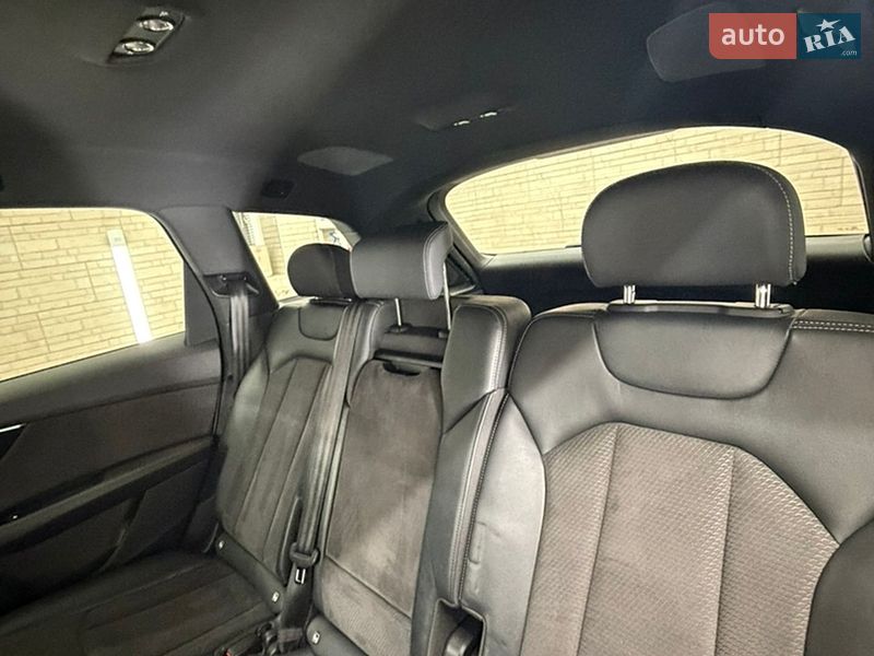 Внедорожник / Кроссовер Audi Q7 2021 в Киеве
