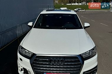 Позашляховик / Кросовер Audi Q7 2016 в Луцьку