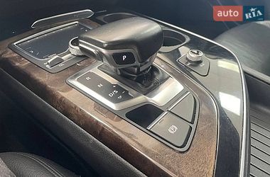 Внедорожник / Кроссовер Audi Q7 2017 в Киеве