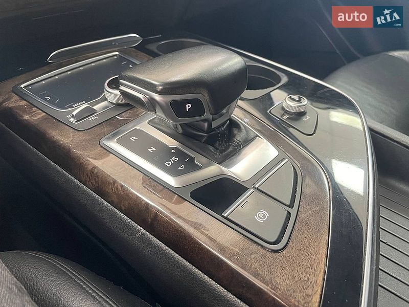 Внедорожник / Кроссовер Audi Q7 2017 в Киеве
