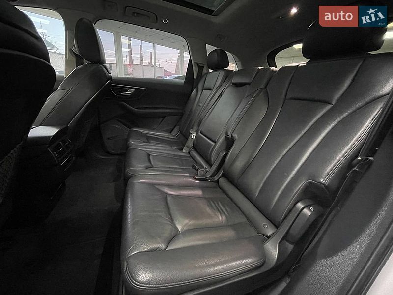 Внедорожник / Кроссовер Audi Q7 2017 в Киеве