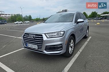 Позашляховик / Кросовер Audi Q7 2017 в Києві